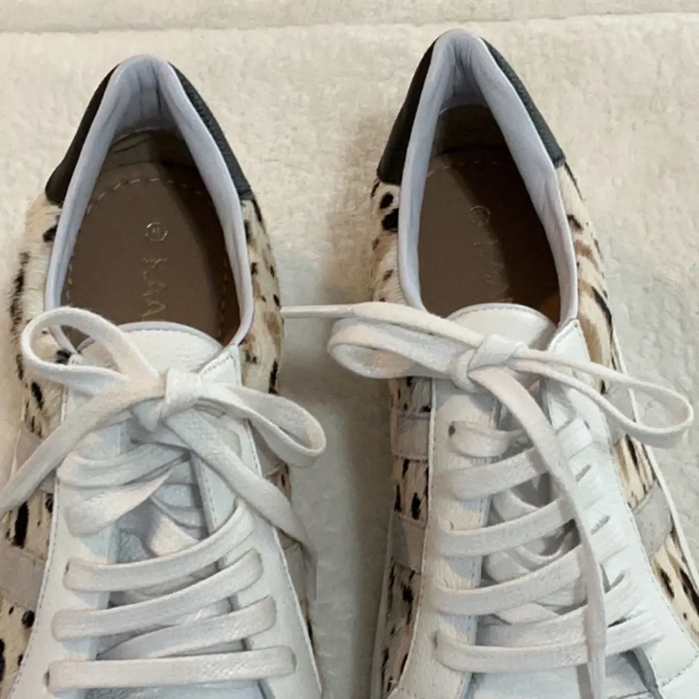 NWOT Kaanas White Leather Sneakers w/ Cheetah Print Fur